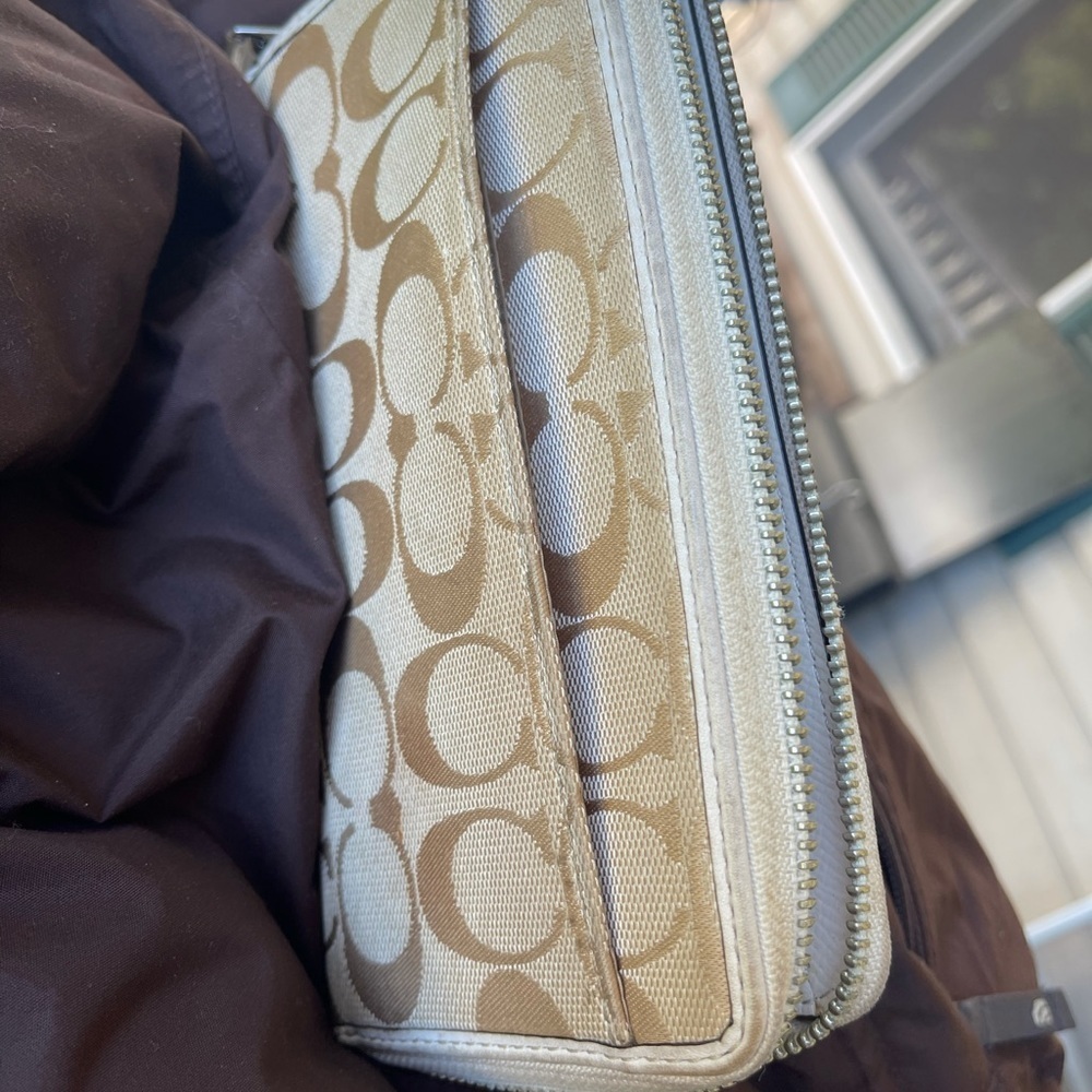 Coach Monogram canvas clothing folding wallet - Picture 7 of 7